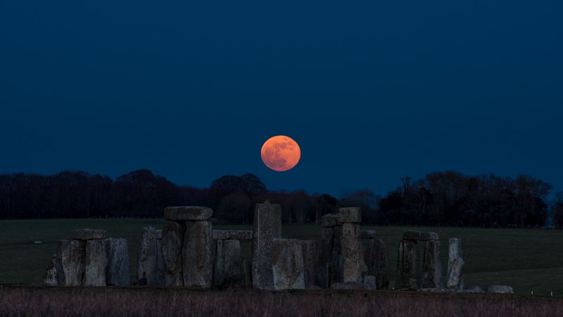 Rare lunar event could reveal link between Stonehenge and the Moon |  CNN